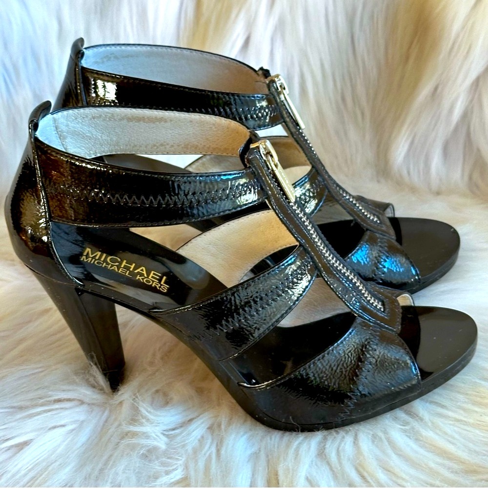 Michael Kors Shiny Black Strappy Heels/7.5 Like New